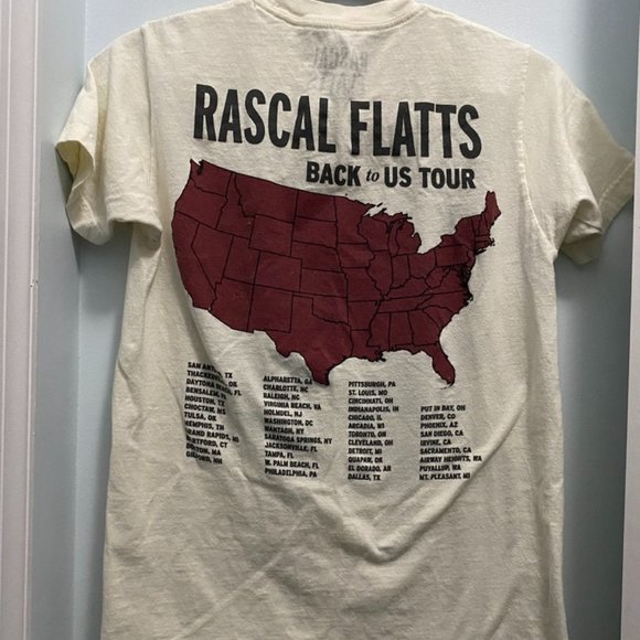 Rascal Flatts Back to Us 2018 Tour T-shirt - Picture 3 of 3